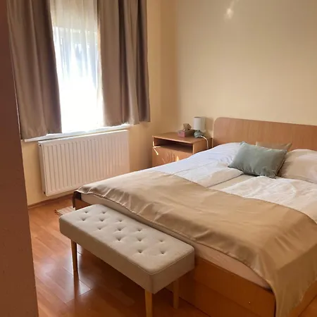Balkonett Vendeghaz Pensionat 3*