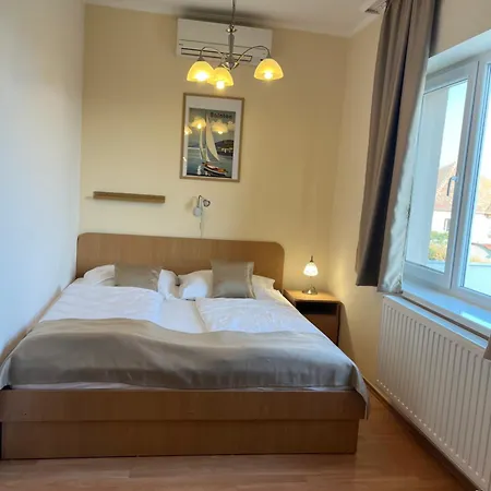 Balkonett Vendeghaz